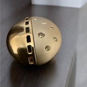 Vintage PISCITELLI 2 tone -Gold / Matte
Silver tone & Clear Crystal brooch